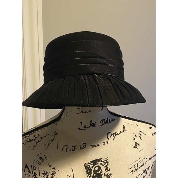 Vintage Toucan New York  Women’s Black Hat 100% Wool & Silk EUC main image 7